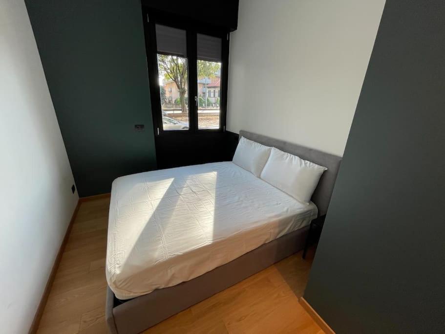 Bnb Capital Milano Central Station - Black Exterior photo